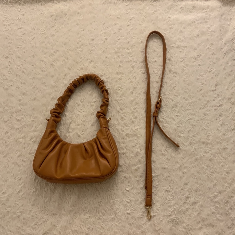Urban Expressions leather purse